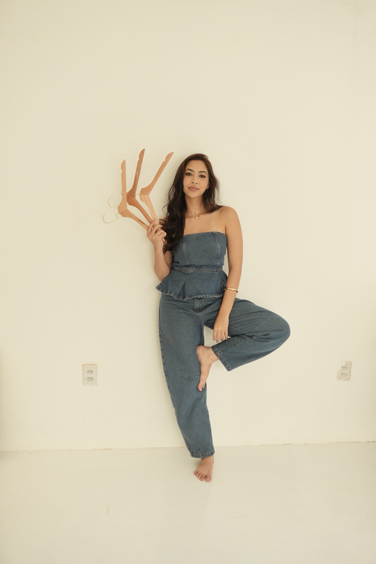 Júlia Cardoso Aragão, fundadora da Flossie, em ensaio editorial
